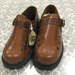 Vintage Y2k kids “engineer low (a)” Lugz buckled sandal